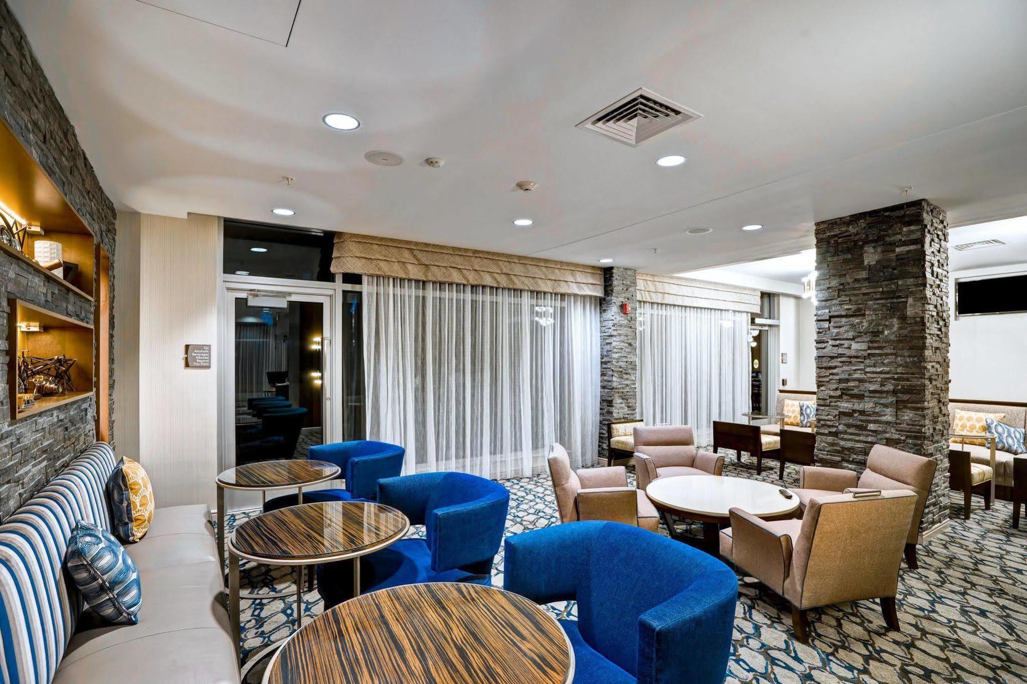 Courtyard By Marriott Boston Westborough Hotel Exterior photo